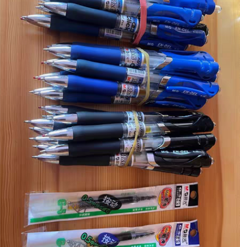 包邮闲置  晨光K35按动中性笔0、5mm...
