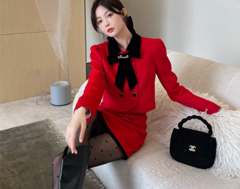 转卖红色过年小香风套装女 高级感名媛裙子小...