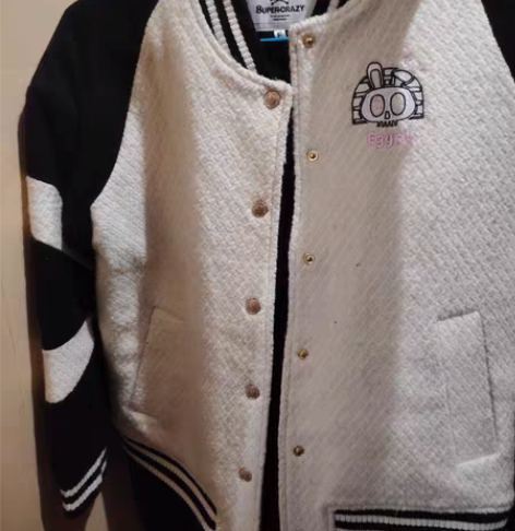 棒球棉服， 羊毛成分 新，均码￥1001人...