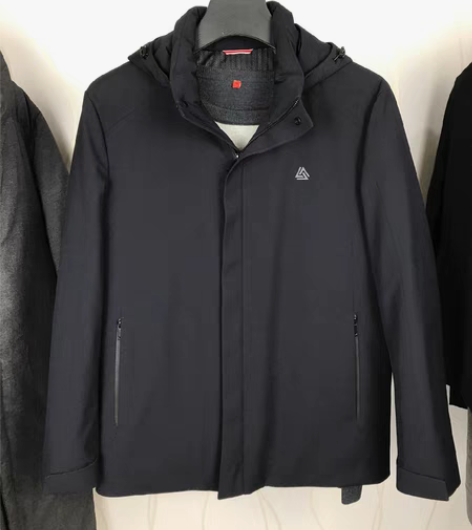 包邮萨巴男装羽绒服，样衣，填充物白鸭绒，9...