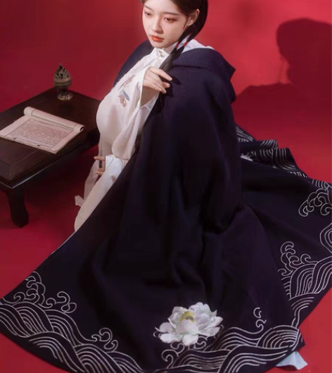 包邮凤求凰 沉香琉璃 原创汉服斗篷女海浪刺...