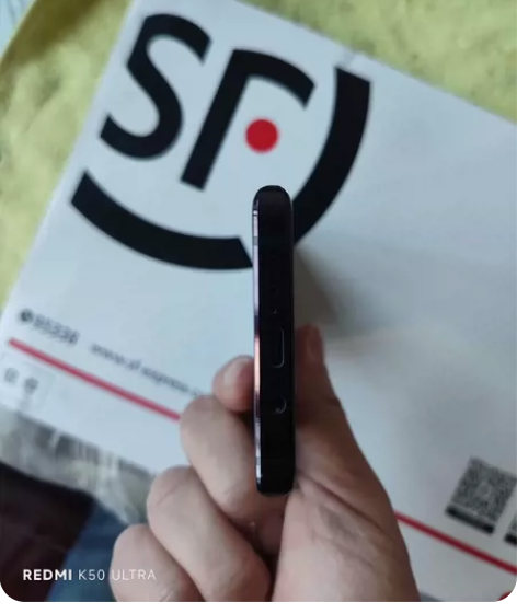摩托罗拉egde海外版,瀑布屏非常好看,就...