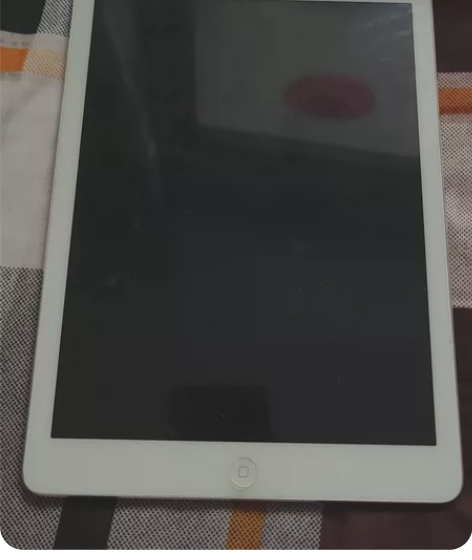 ipad air,国行,成色好,账号可退出...