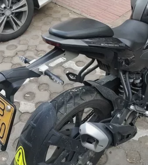 准备换车,出一辆贝纳利小迅龙150S,21...