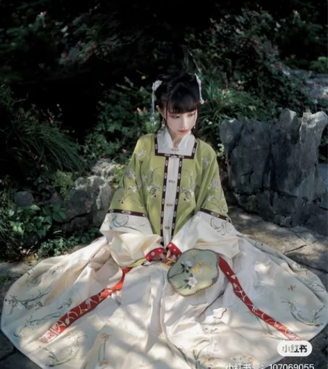 【十三余 小豆蔻儿】可换[神女赋] 绣花方...
