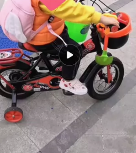 上海永久12寸自行车，轮可拆卸，刚刚上手自...