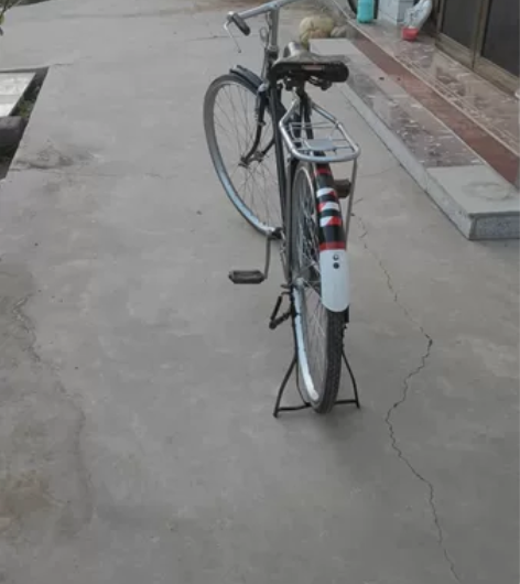 用时两天翻新一辆二八自行车30多年的情怀车...