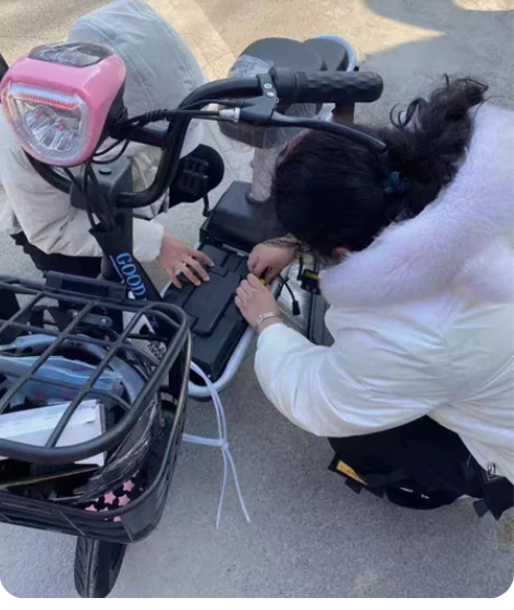 可上牌房租到期,30台小型电瓶车低价处理店...