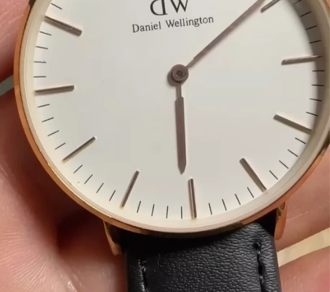 瑞士DW手表石英表男款!走时正常!表头约3...