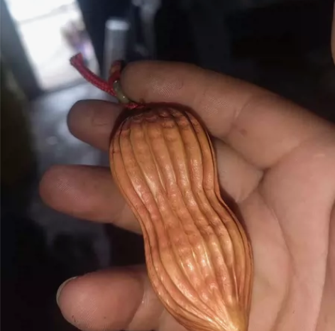 木雕手把件花生一个,东西不错,看好了拍,二...