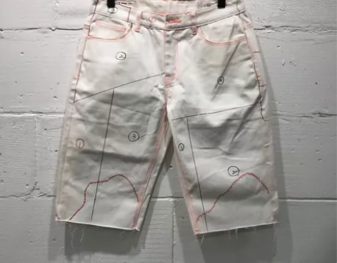 Somke rise 样板半成品短裤 前面...