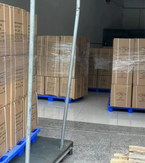 全新[火]5.7大号水晶球台球 皮蛋黑金刚...